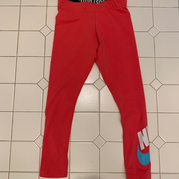 Nike Pants - Coral Colored Nike Leggings